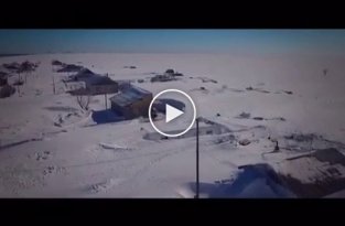 Село в восточном Казахстане засыпало снегом