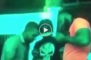 В ночном клубе Доминиканы парень на спор выпил бутылку текиллы и умер