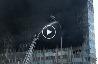 Пожар в центре Москвы в «доме-книжке»