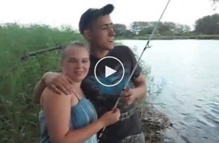 В Воронежской области девушка на рыбалке выловила обручальное кольцо