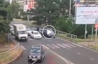 В Краснодаре водитель обстрелял полицейских
