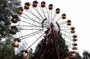 Польские энтузиасты запустили колесо обозрения в Припяти