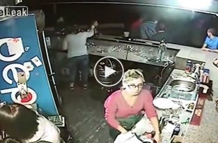 Жестокая драка в украинском баре