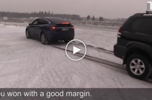 Перетягивание каната Tesla Model X против Land Cruiser Prado и Hummer H2