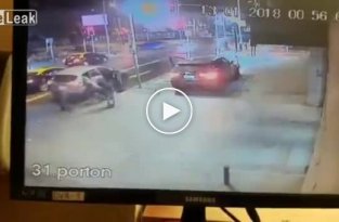 Полицейский расстрелял троих при попытке угона его личной машины