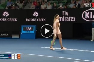 Зрители начали передразнивать белорусскую теннисистку за слишком громкие стоны во время матча