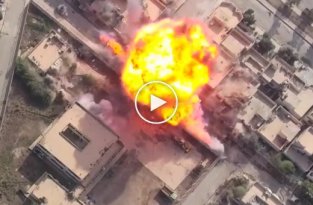 Подборка смертников-террористов, которые взрывают военные машины и танки