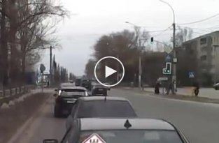 Смертельная езда школьника на самокате в Вологде