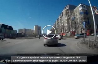 Мерседес потерял колесо в Нижневартовске