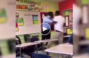 Учитель жестоко избил ученика прямо в классе