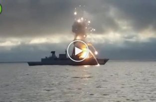 Неудачный ракетный пуск с немецкого военного корабля