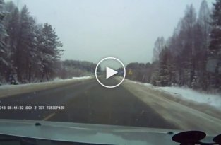 Фургон столкнулся с грузовиком в Кировской области
