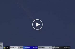 В Новой Зеландии засняли на камеру падение российского военного спутника во время матча по крикету
