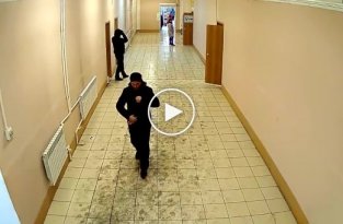 Разбойное нападение на торговый павильон попало на видео
