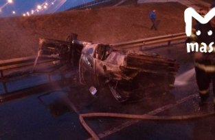 Необычная авария на Симферопольском шоссе (4 фото)