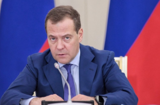 Дмитрий Медведев заявил, что правительство в полном составе уходит в отставку