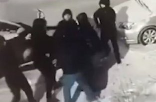 В Нижневартовске на вооруженный конфликт со стрельбой не приехали сотрудники полиции (фото + видео)