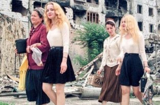 Девушки из 1990-х (15 фото)