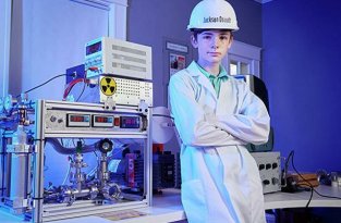 Маленький гений: 12-летний американец Джексон Освальт собрал дома действующий ядерный реактор и попал в Книгу рекордов Гиннесса (5 фото)