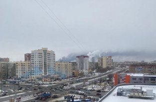 В Челябинске прогремел взрыв. Над городом дым, под завалами могли остаться люди (5 фото)