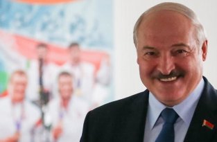 Лукашенко не собирается прививаться от коронавируса (3 фото)