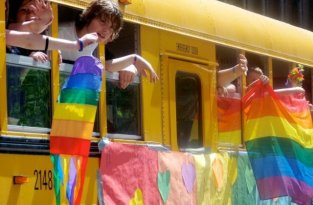 Парламент Венгрии принял закон, который очень не понравился местным ЛГБТ-организациям