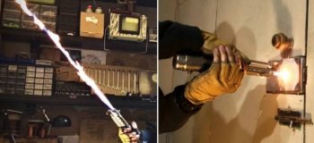 Блогер из России Алекс Буркан сделал первый в мире выдвижной световой меч из 