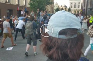 Митинг в Москве. Дубинки и собаки пошли в ход