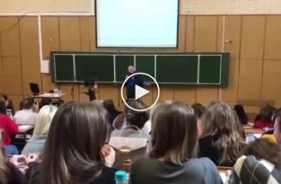 Дмитрий Киселев рассказал студентам некую тайну