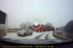 В Татарстане столкнулись BMW и автомобиль ДПС под песню Михаила Круга (мат)