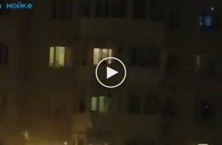 В петербургской квартире муж поссорился с женой и стал стрелять из автомата