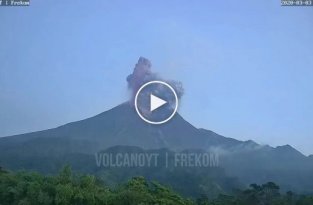 Посмотрите, как извергается вулкан