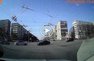 В Петербурге женщина устроила ДТП и сама пострадала