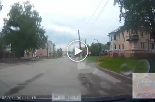 В Пермском крае женщина проехала на красный и совершила ДТП (мат)