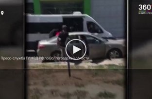 Задержание лжеполицейских, отобравших у мужчины автомобиль и мотоцикл