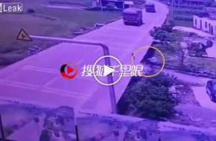 Китайский самоубийца на дороге