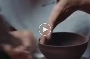 Японский мастер гончарного дела