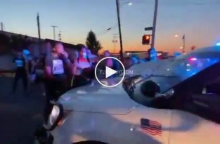Полиция США против митингующих