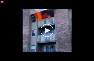 Спасение ребенка из горящей квартиры