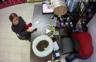 Цыганка пытается развести продавца в магазине самогонных аппаратов Челябинск