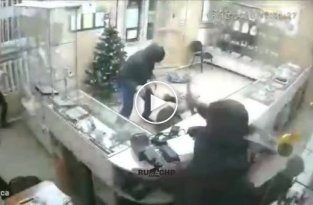 Дерзкое ограбление ювелирного магазина в Брянской области (мат)