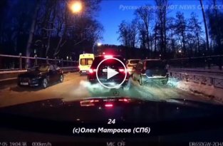 Водитель BMW не стал задерживать машину скорой помощи, снесшей ему боковое зеркало