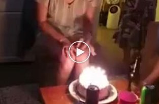 Используй силу джедаев для тушения свеч на торте