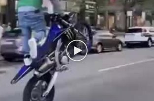Болезненный фейл на мотоцикле