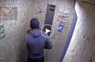 Мужчина из Воронежа оценил лифт в местном ЖК очень мерзким образом