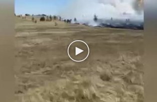 В Башкирии жители тушат пожары ветками и ковриками (мат)
