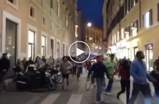 В Риме прошли массовые беспорядки против вакцинации и введения COVID-паспортов