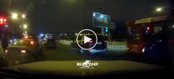 В Петербурге водитель объезжал одно ДТП, а устроил другое (мат)