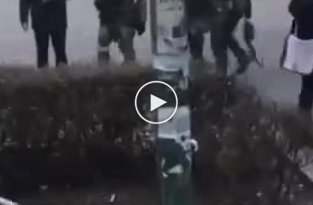 Тем временем в Скадовске конченые оккупанты издеваются над мирными жителями