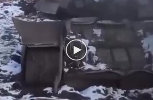 В Сумской области четыре танка орков застряли в грязи